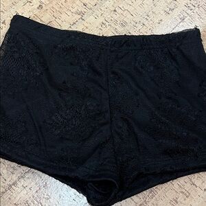 Black Lace Low-Waist Shorts - Women